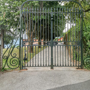 Installation d'un portail de château motorisé à La Motte Servolex