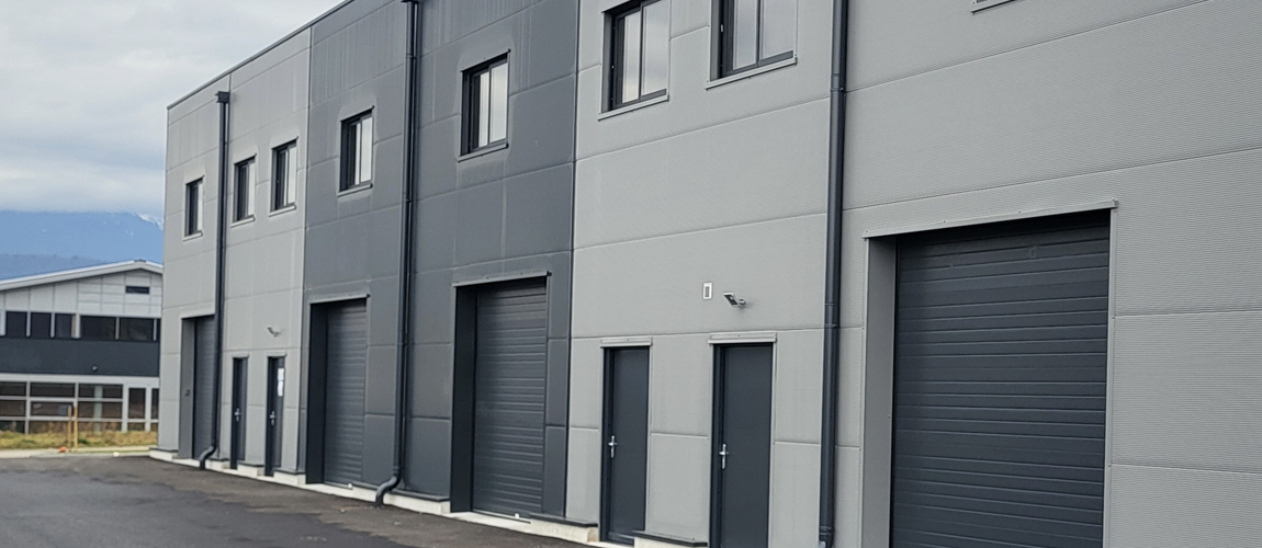 Porte de garage sur-mesure pour les industriels, professionnels et artisans